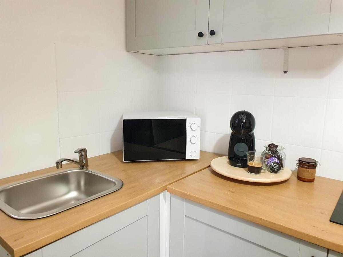 Apartments Mira バスカ エクステリア 写真