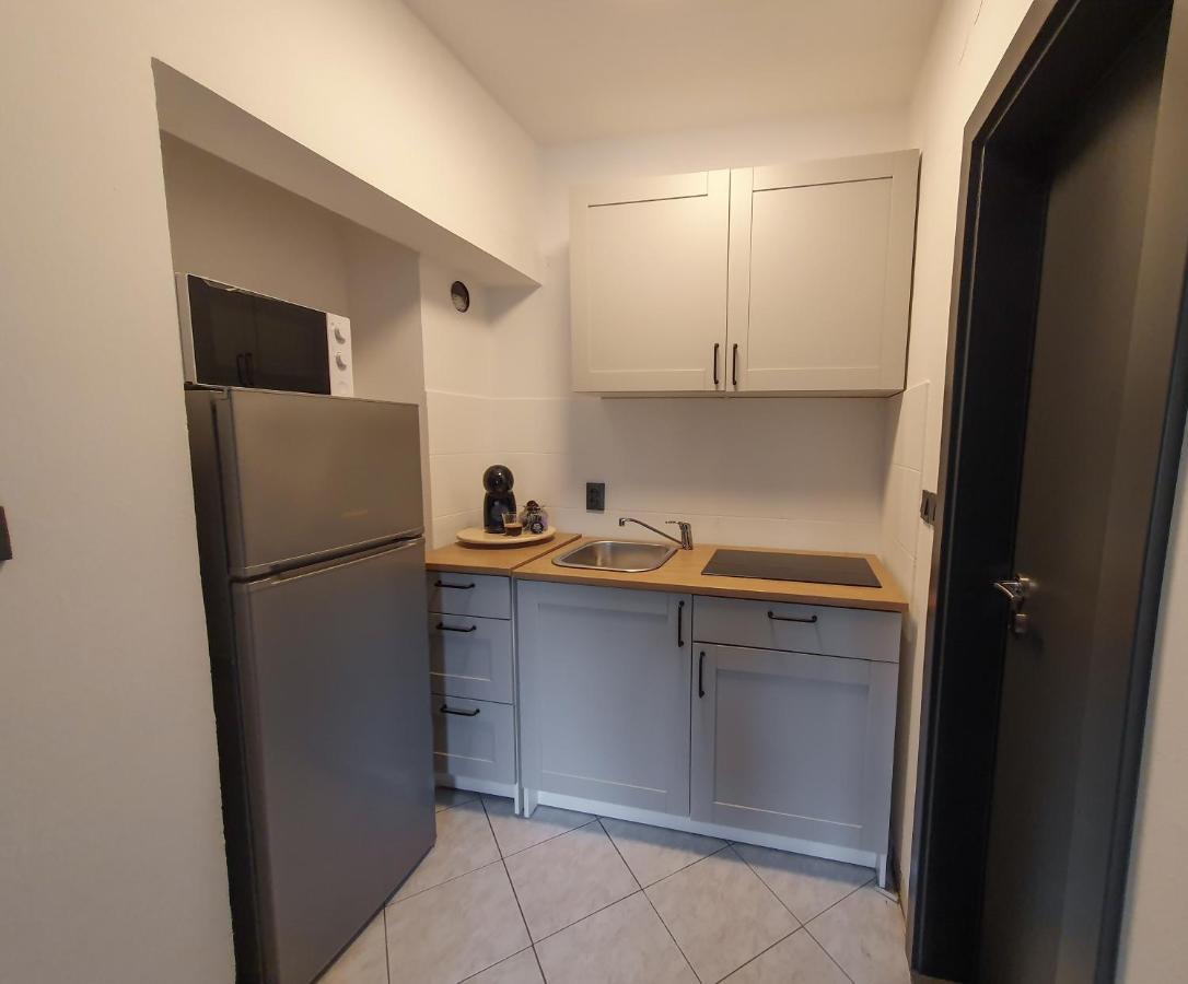 Apartments Mira バスカ エクステリア 写真