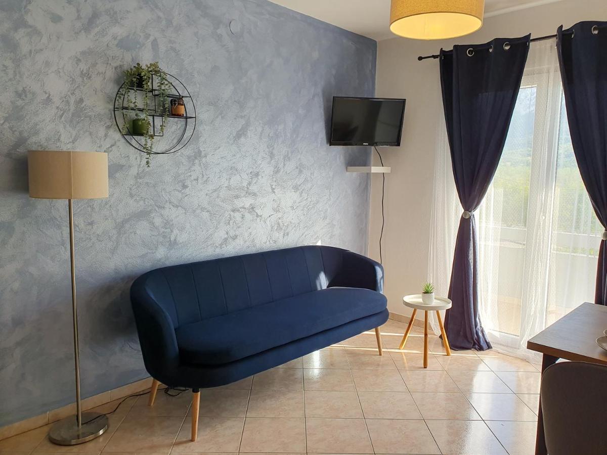Apartments Mira バスカ エクステリア 写真