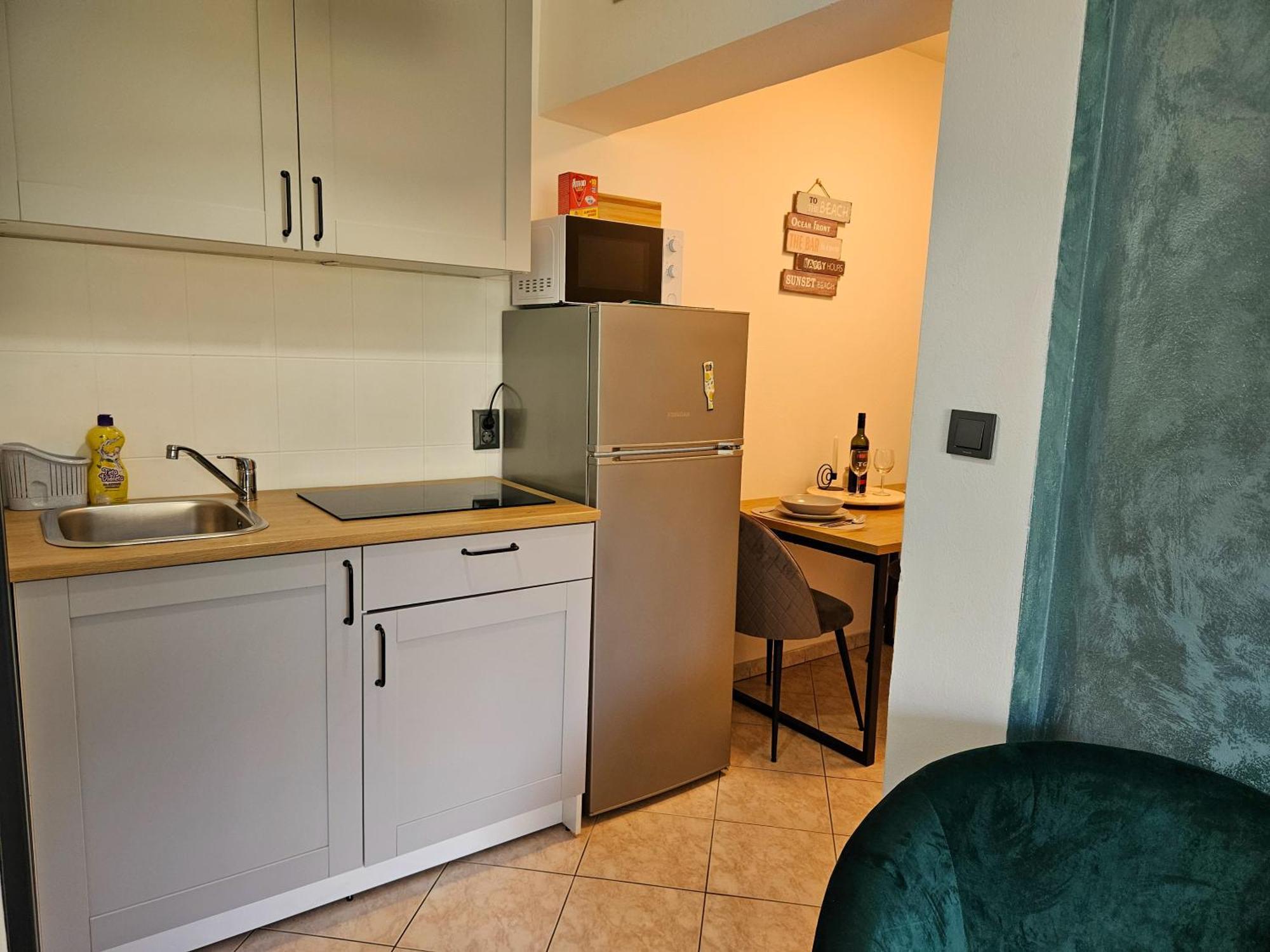 Apartments Mira バスカ エクステリア 写真