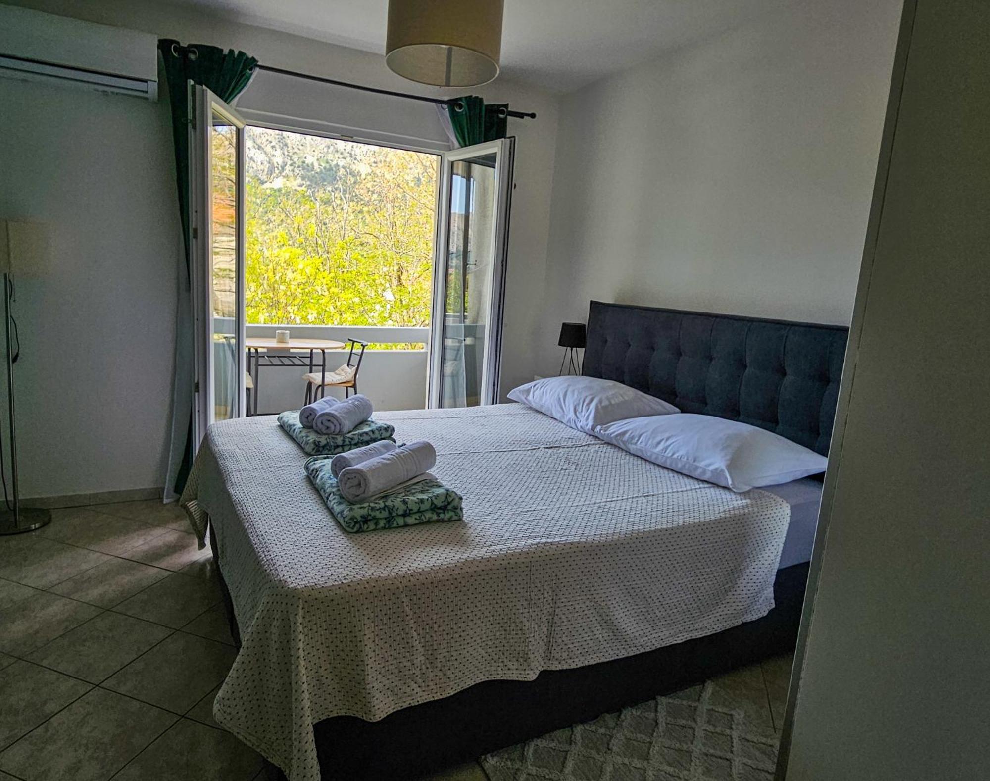 Apartments Mira バスカ エクステリア 写真